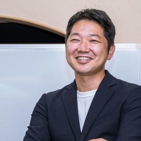 ワタナベ ツヨシ